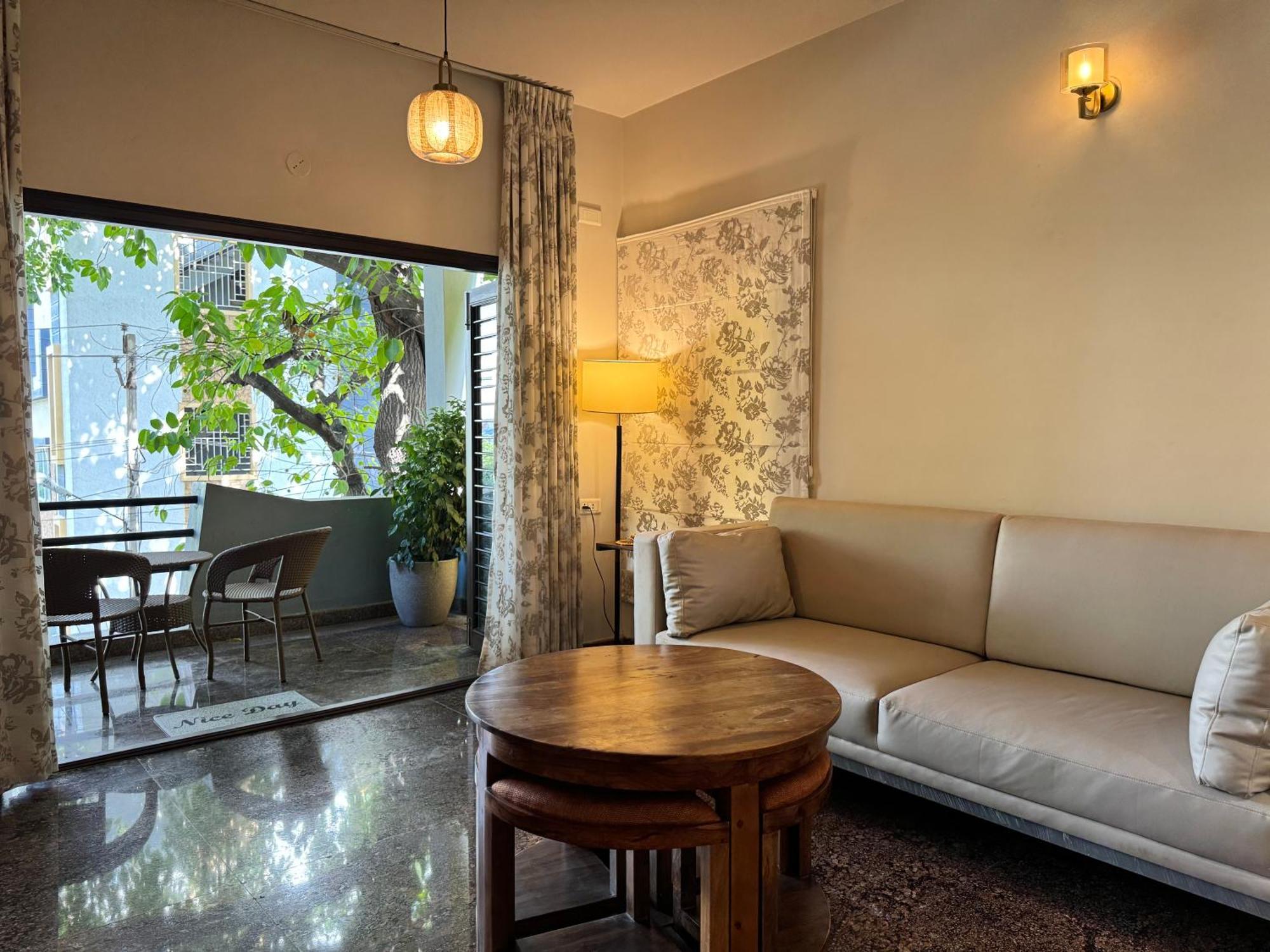 Apartamento Idam Na Mama Bangalore Exterior foto