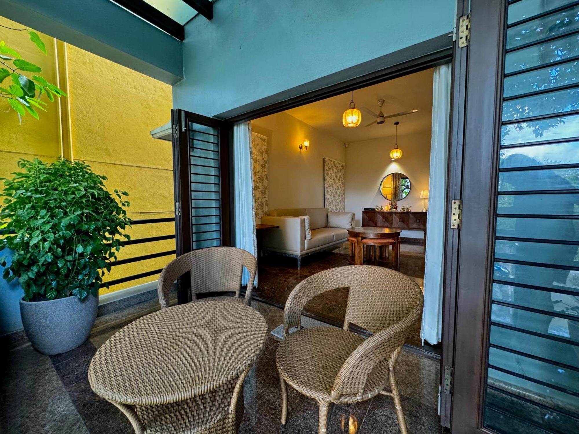Apartamento Idam Na Mama Bangalore Exterior foto