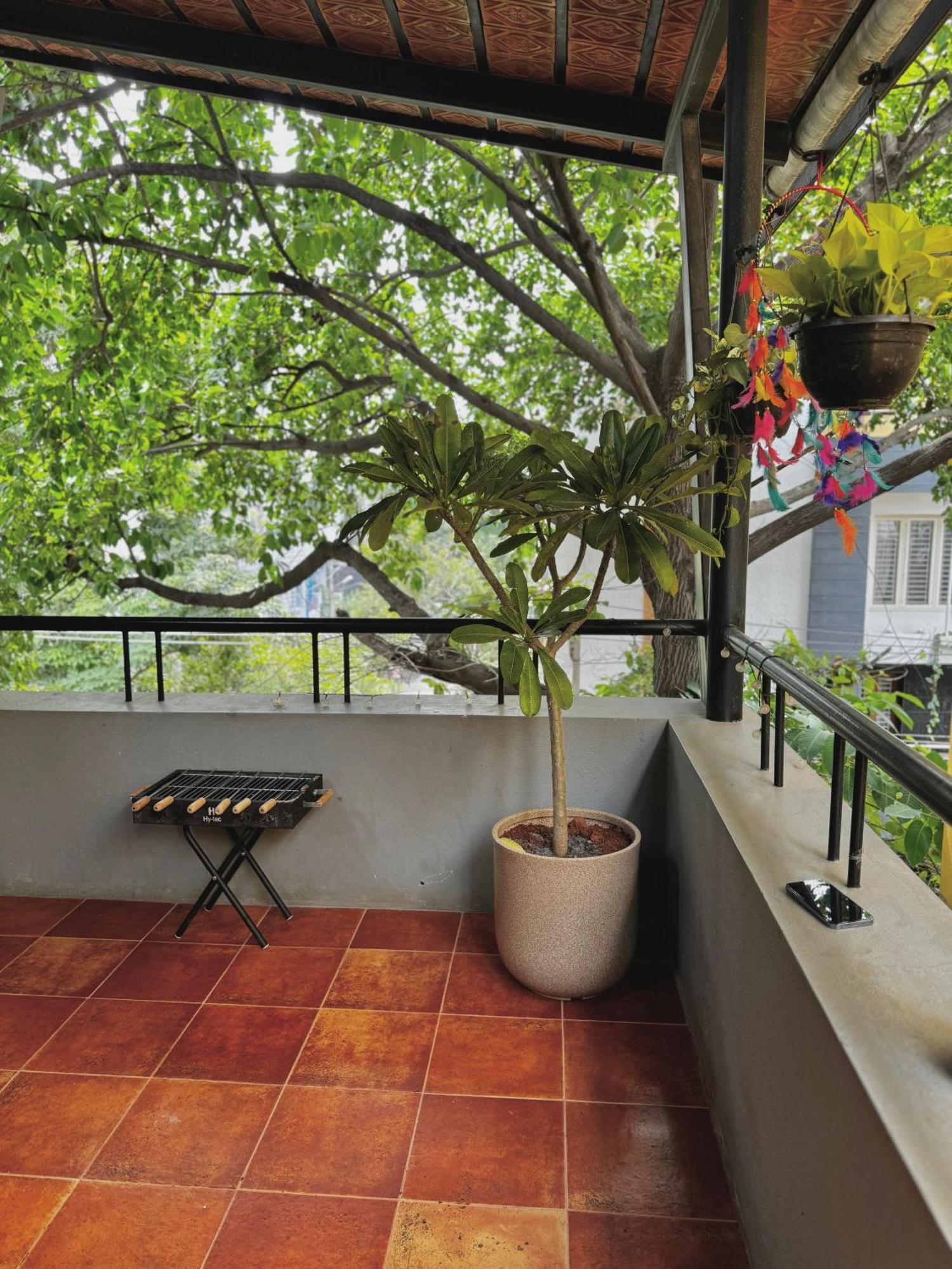 Apartamento Idam Na Mama Bangalore Exterior foto